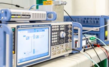 Rohde & Schwarz forscht gemeinsam mit den Fraunhofer-Instituten HHI und IAF an 6G im THz Frequenzbereich