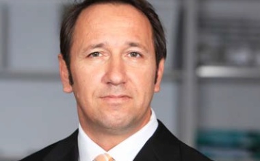 Advantech holt Dirk Finstel als Associate Vice President