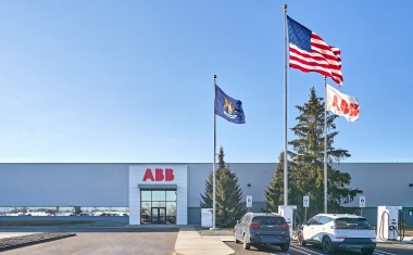ABB eröffnet modernisiertes Roboterwerk in den USA