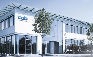 50 Jahre Cab Produkttechnik – mit Etikett oder Laser