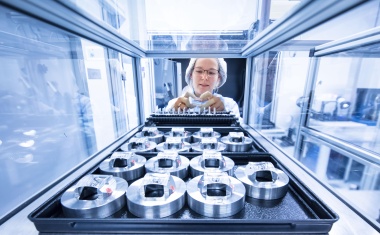 Schneider-Kreuznach relies on new corporate strategy