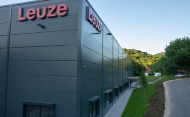 Leuze puts new distribution centre into operation