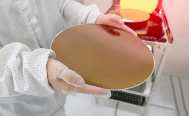 “A new era in large area CMOS imaging”