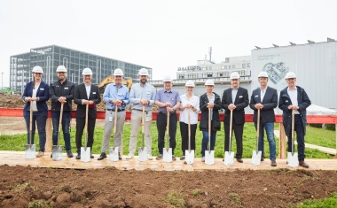 Balluff: Groundbreaking ceremony for the expansion of the headquarters