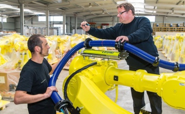 Leoni AG sells essential components of the industrial business