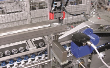 Three-Phase Asynchronous Motor in the Closing Machine for Non-Stop Passage of Imperfectly Closed Boxes