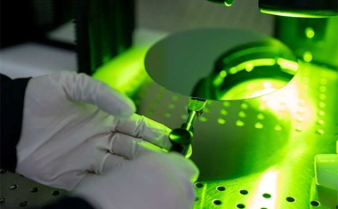 IQE signs multiyear agreement with Lumentum