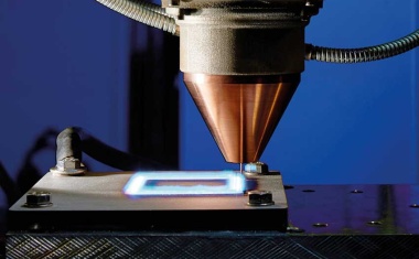 When a laser collar tames the arc