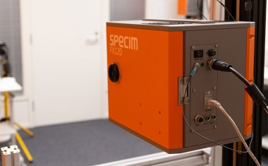 An advanced thermal push-broom hyperspectral camera