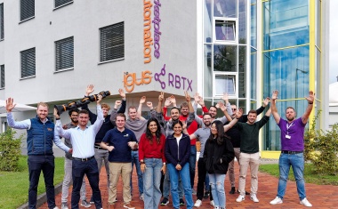 Igus hosts hackathon