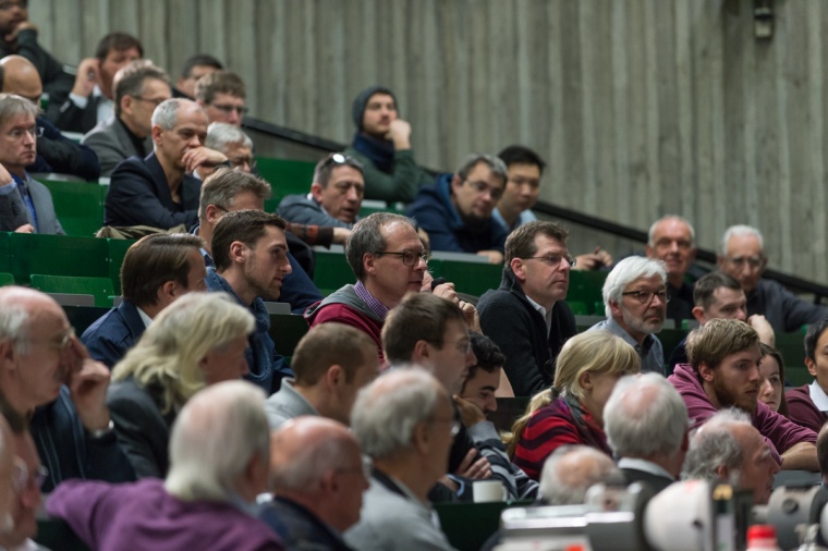 Lebendige Diskussionen nach dem Festvortrag. Copyright: HCI, Universität...