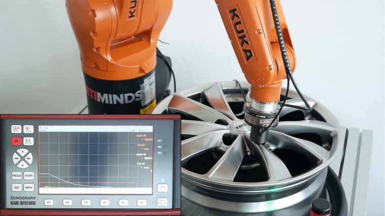 Ultraschall-Materialprüfung einer Felge mit einem Kuka-Roboter