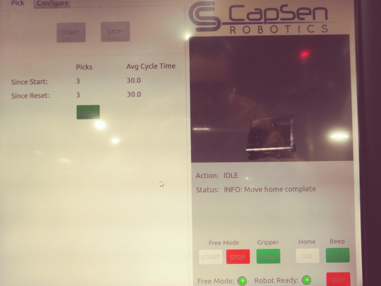 Das System verarbeitet schon das nächste Bild und plant den Weg des Roboters...