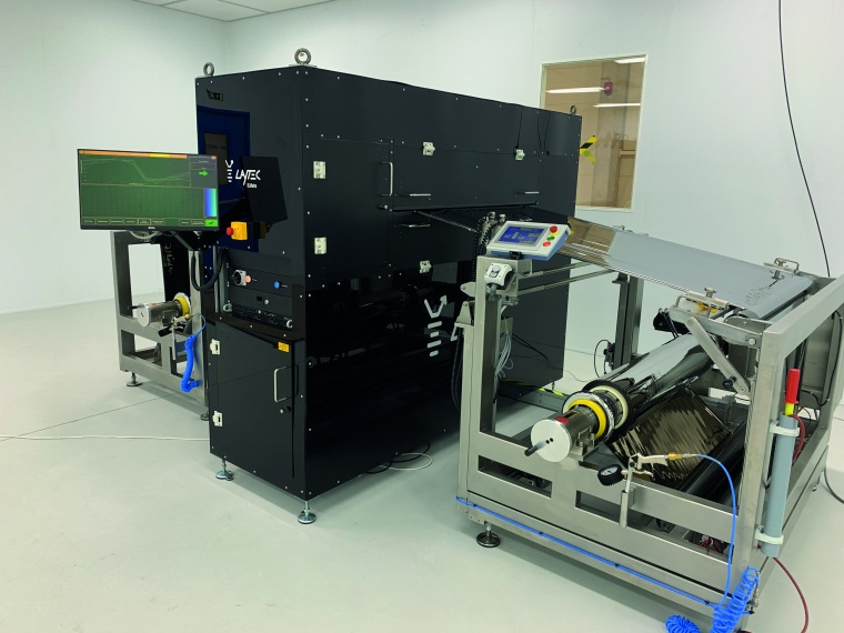 Das Schichtdicken-Messystem mit Wicklereinheit im Einsatz bei der...