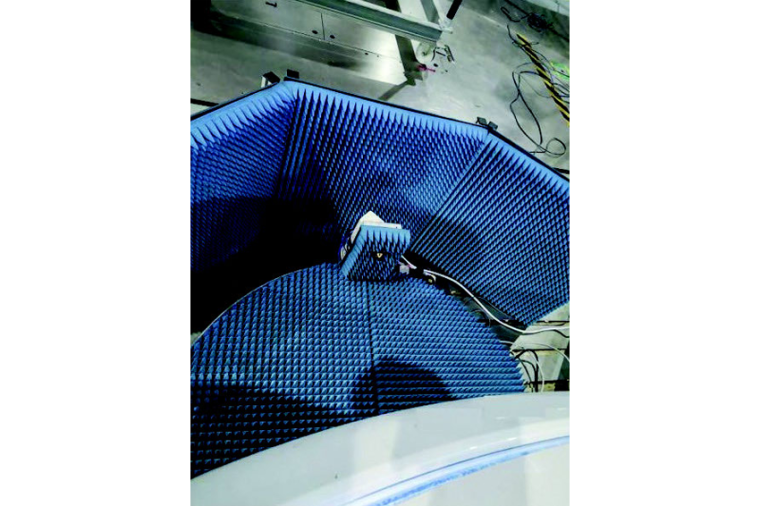 Das Zielpositionierungssystem erlaubt einen Bewegungswinkel von ± 55° von der...