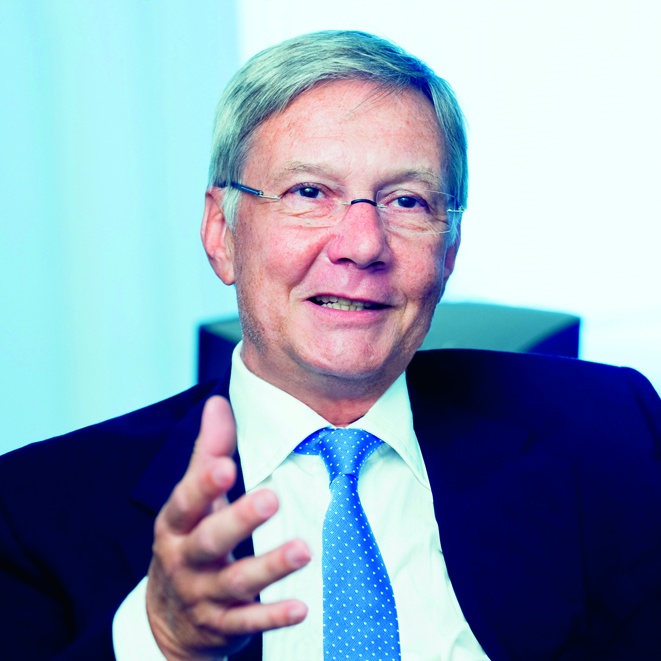 Dr. Dieter Kurz hatte seit 2012 die Ämter des Stiftungsratsvorsitzenden der...