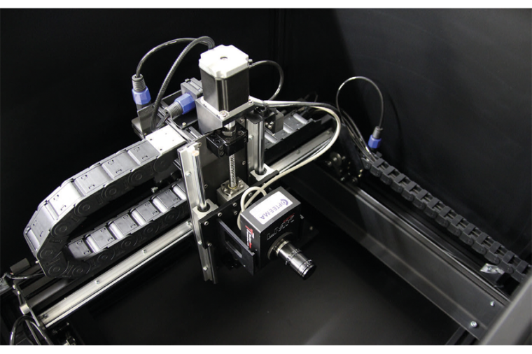Das Messmittel, das eine handelsübliche Leuchtdichtemesskamera oder ein...