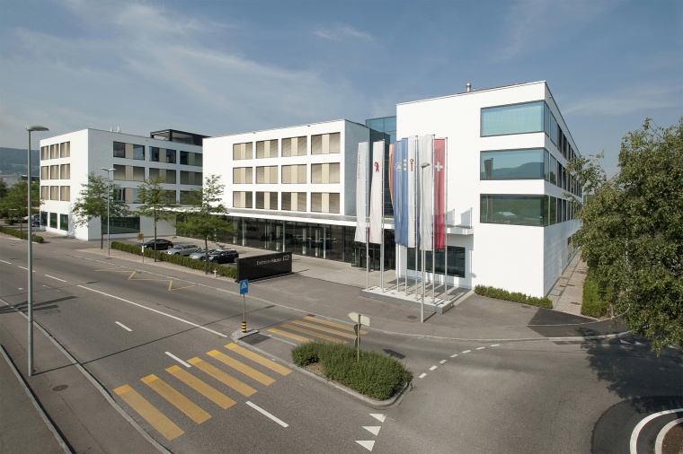 240,5 Millionen Euro investierte Endress+Hauser in neue Gebäude und Anlagen...