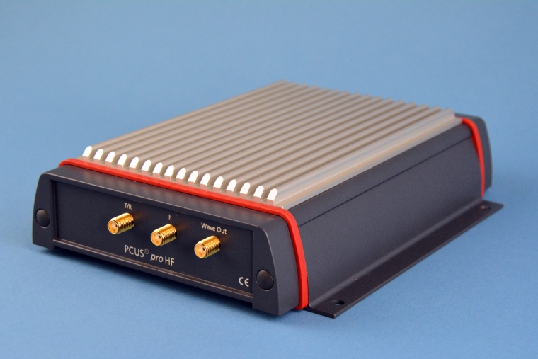 Das kompakte Ultraschall-Frontend PCUS pro HF prüft mit Prüffrequenzen bis...
