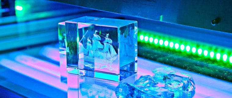 System zur Prüfung transparenter Objekte (Bild: Fraunhofer IOSB)