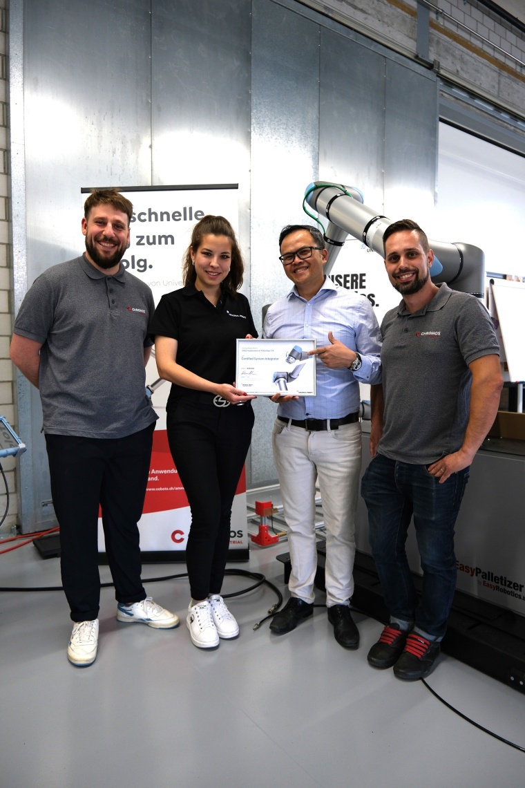 3HLE Automation et Robotique mit Sitz in Biel in der Schweiz bietet die...