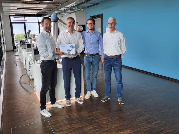 MRK-Systeme aus dem bayrischen Augsburg ist spezialisiert auf roboterbasierten...