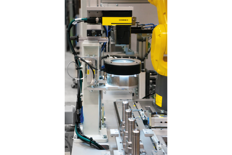 Hier ist die Kamerastation mit den noch unbestückten Aufnahmedornen des...