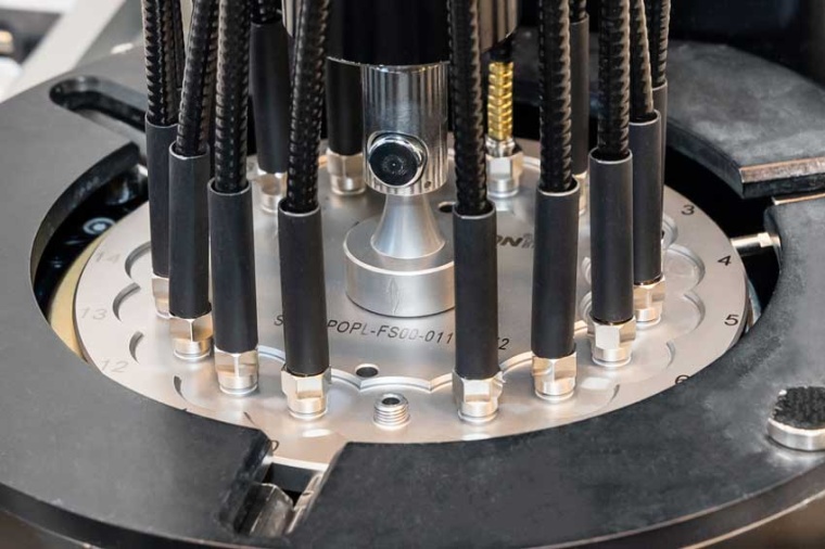 1-micron fibers during the polishing process (Source: Sachsenkabel)