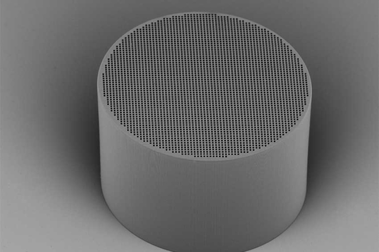 A microporous filter element containing 3,521 parallel channels with a lateral...
