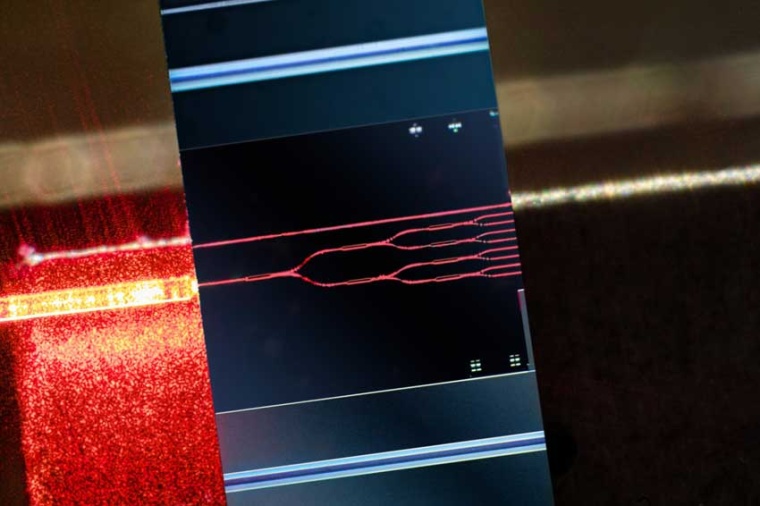Test-Kit for high accuracy self-alignment assembly technology for the...