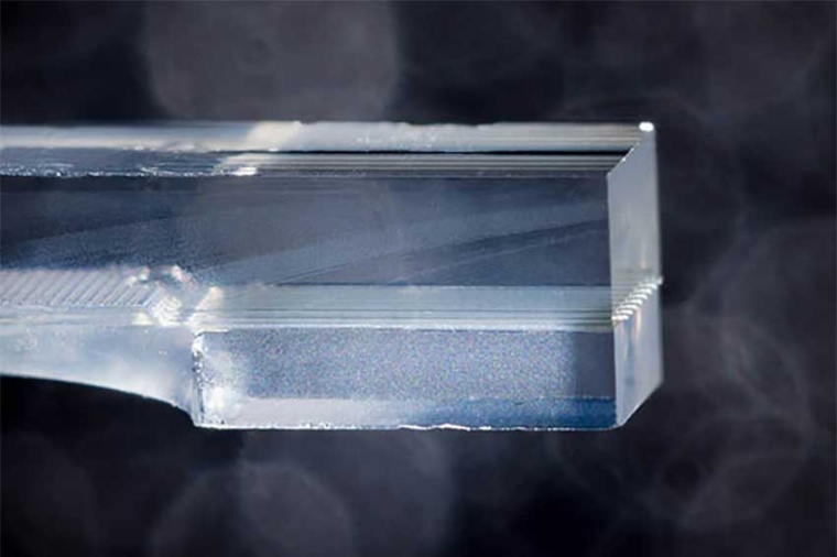 Fiber array with 3D printed microlenses at the ends of the fibers (Source: Phix)