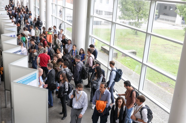 Poster session at EOSAM 2022 (Source: EOS)