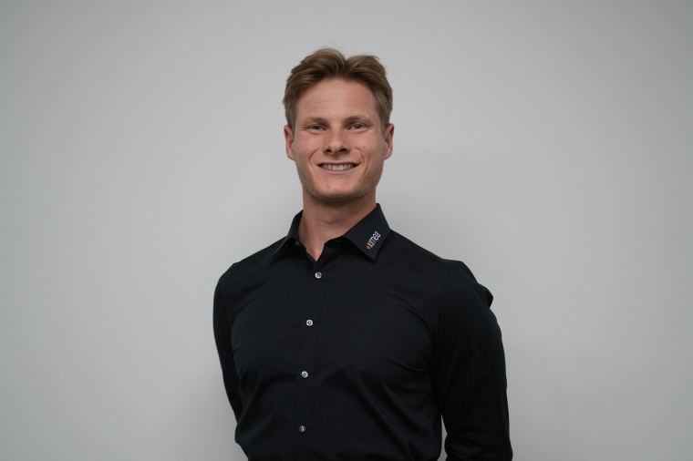 Sam Seidman-Eisler is now working as a sales engineer at Ximeas U.S. location....