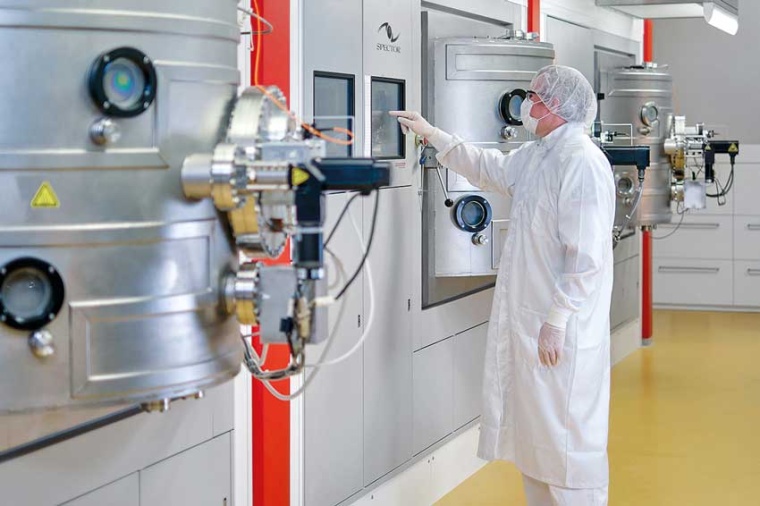 Laseroptik develops advanced coatings of the highest destruction resistance for...