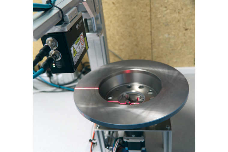 With a 3D profile sensor of the Z-Trak2 series from Teledyne Dalsa,...