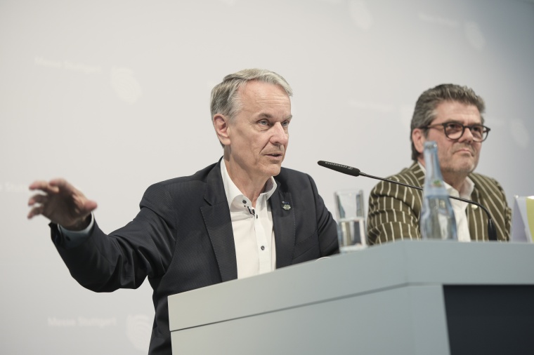 The Managing Directors of Messe Stuttgart Roland Bleinroth (l.) and Stefan...