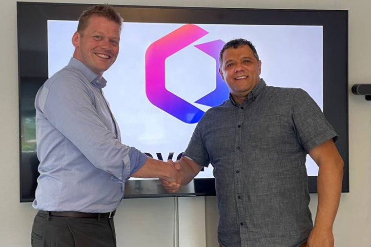 Jo Uthus, CEO of CrayoNano (left) and Oliver Lawal, CEO if AquiSense (Source:...