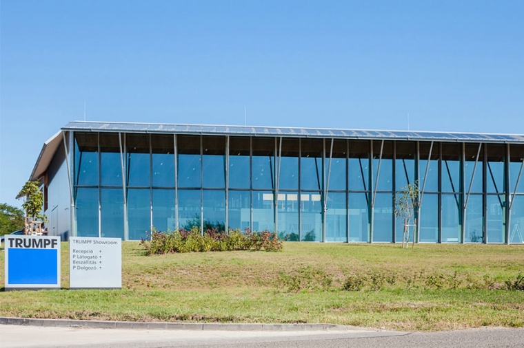 Trumpfs new Southeast European headquarters with a connected demo factory in...