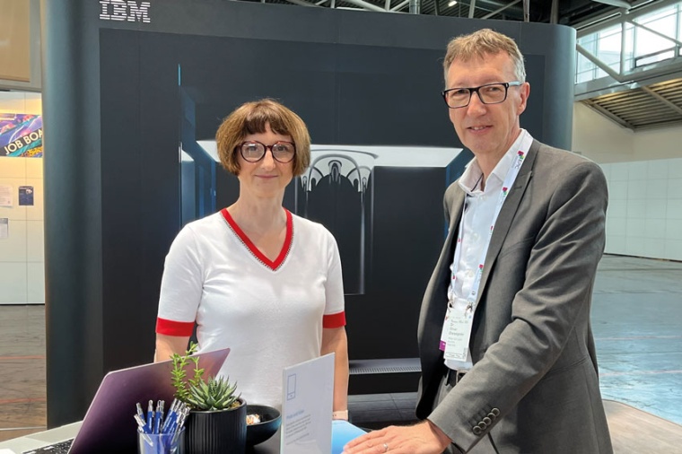 Dr Heike Riel with Dr Oliver Dreissigacker at World of Quantum 2023 (Source:...