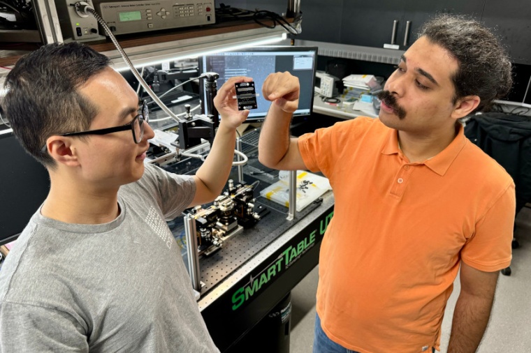 Yang Yang (l.) and Akram Youssry from RMIT with the team’s reprogrammable...