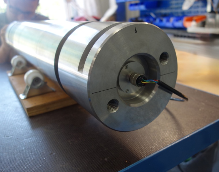 Joint custom-made ALP load measuring bolt developed by Althen and LCM for the...
