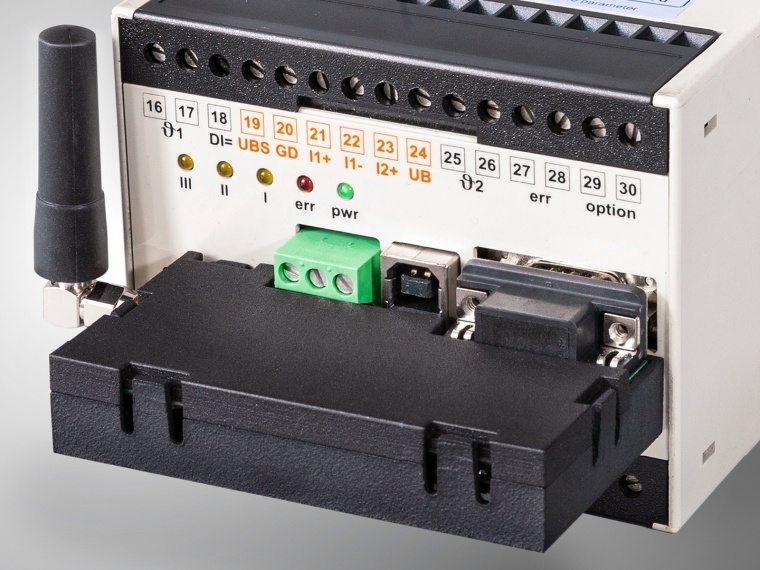 Der Stahl-Multicontroller (SMC) mit IoT-Gateway und Mobilfunk-Schnittstelle zum...
