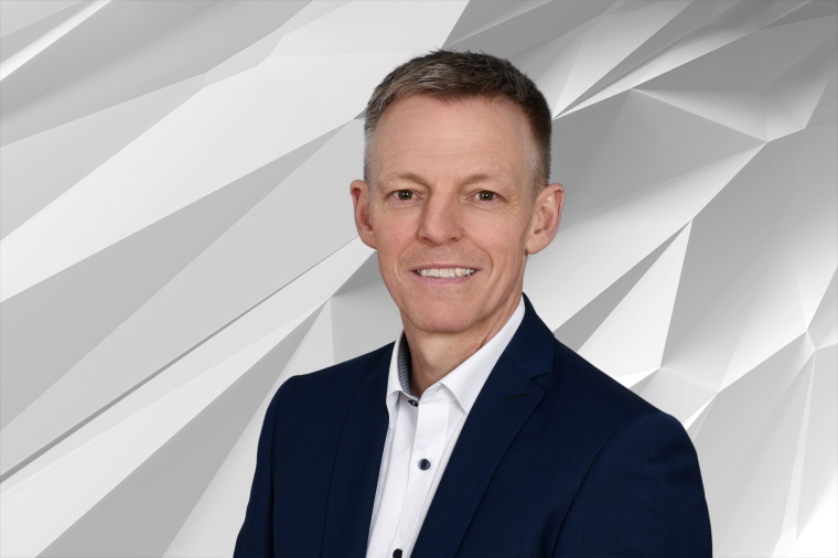 Jörg Reger (54) leitet die globale Business Line Auto OEM der Robotik-Division...