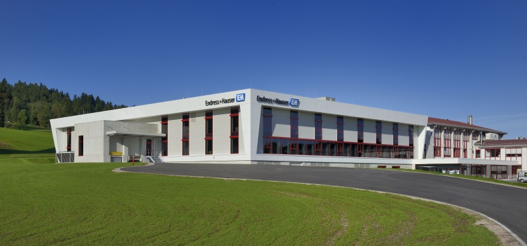 Endress+Hauser hat in Nesselwang im Allgäu eine neue Produktionshalle...