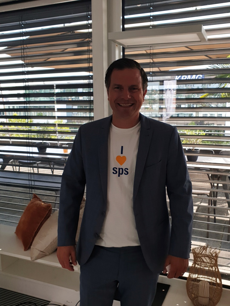 Ein Shirt - ein Statement: Gunnar Mey, Vice President Business Development &...