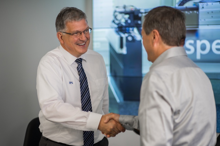 PI (Physik Instrumente) is committing itself to new service concepts:...