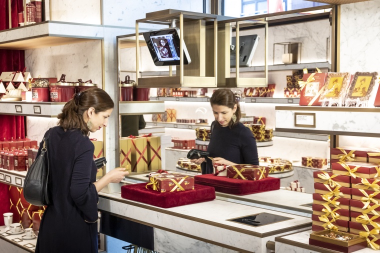 AI helps sell the original Sacher cake