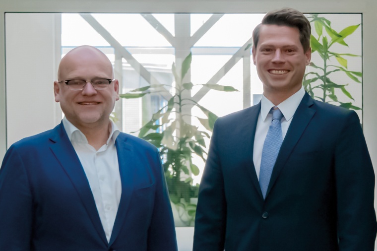 Andreas Börner (r.), managing director at Laser 2000, with Ronald Bartel,...