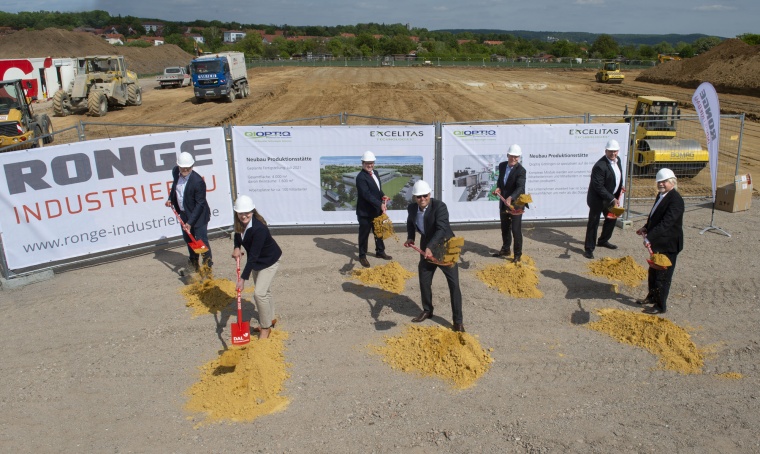 Groundbreaking for the new Qioptiq building in the Science Park Göttingen with...