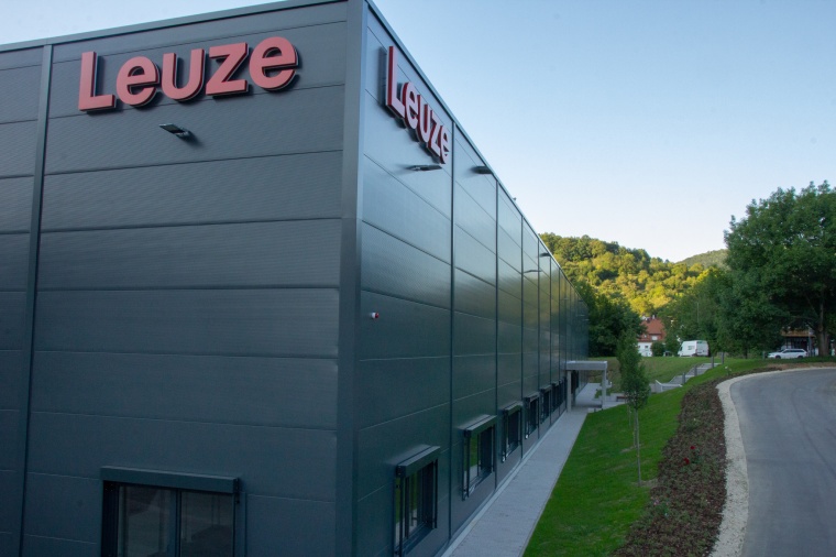 Leuzes new distribution centre in Unterlenningen (Photo: Leuze)